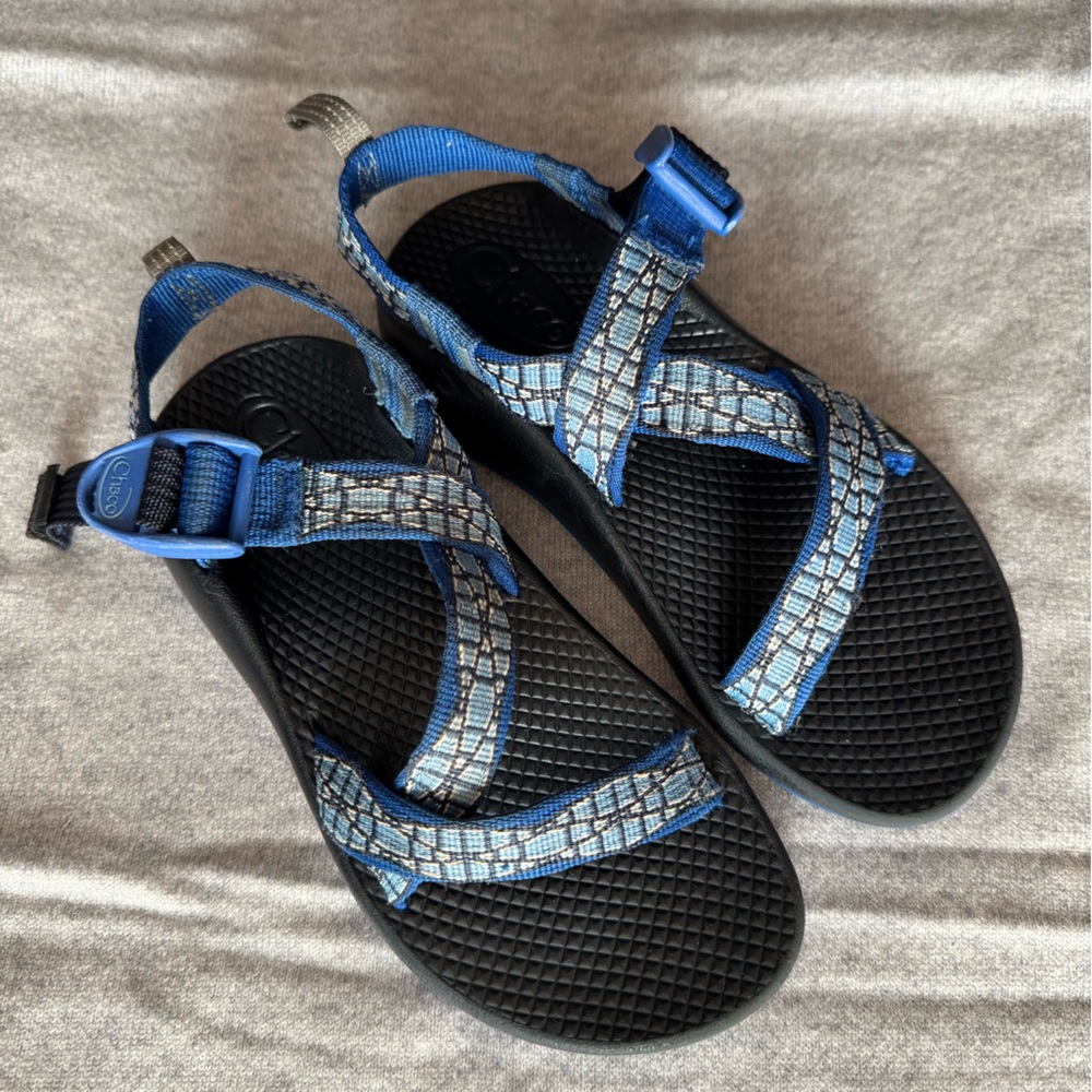 Chaco Kids Sandals Size 2 Blue Adjustable Outdoor Hiking Water Sandals Youth